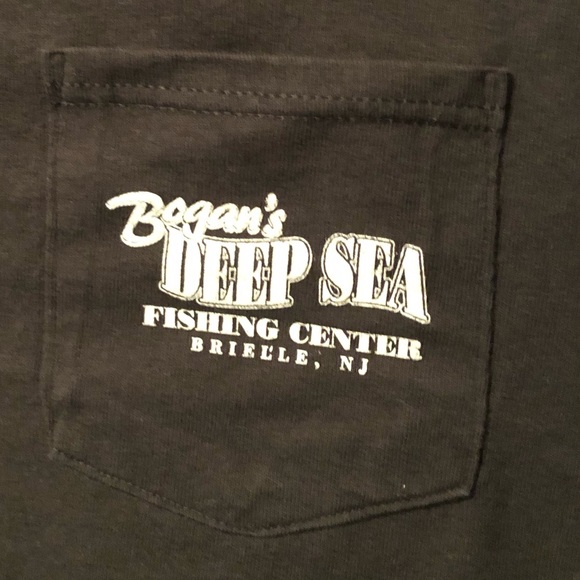 Brogan’s deep sea fishing T-shirt.              (inventory tub #1). - Picture 2 of 5